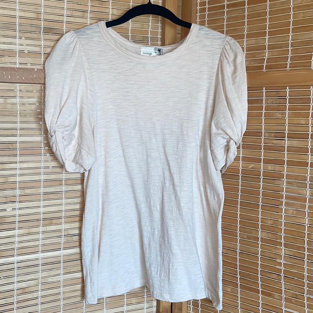Everleigh Puff Sleeve tee!